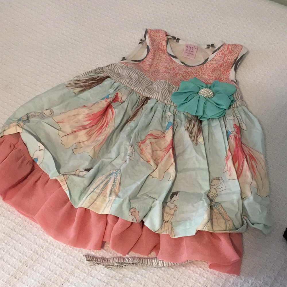 Giggle moon outfit size 3T